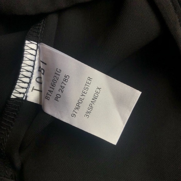 NWT Tobi Asymmetrical Black Top Medium - Picture 8 of 10